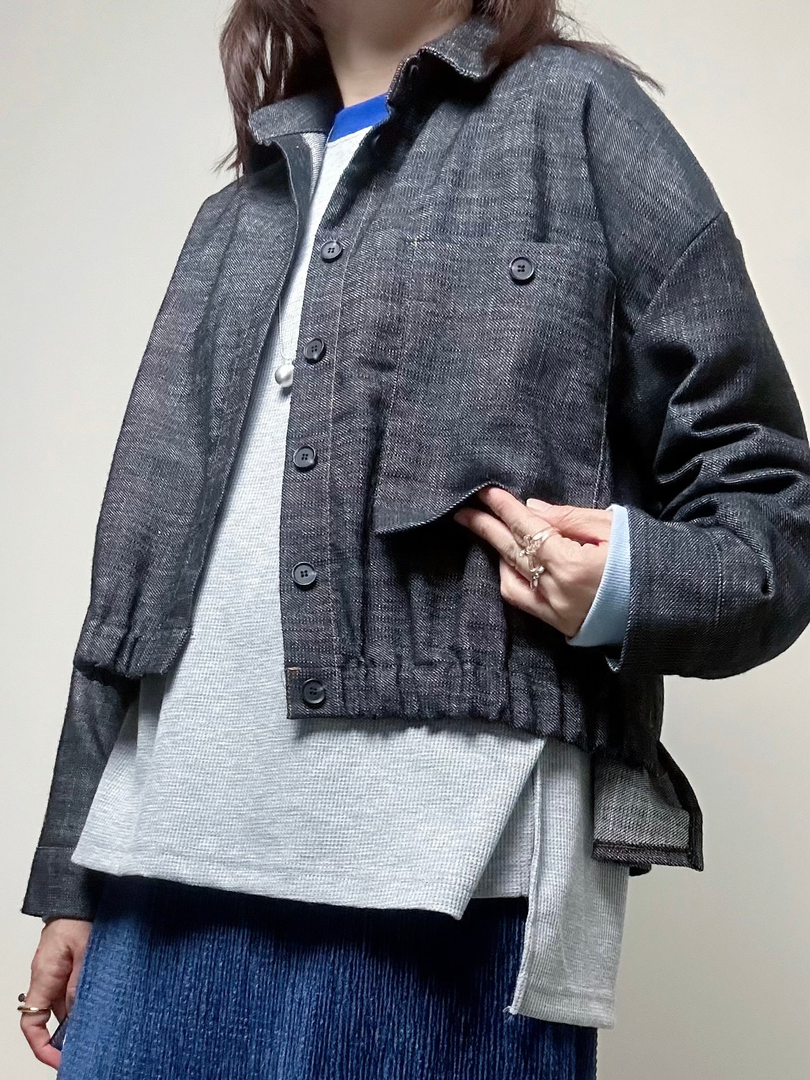 束腳牛仔薄外套/黑