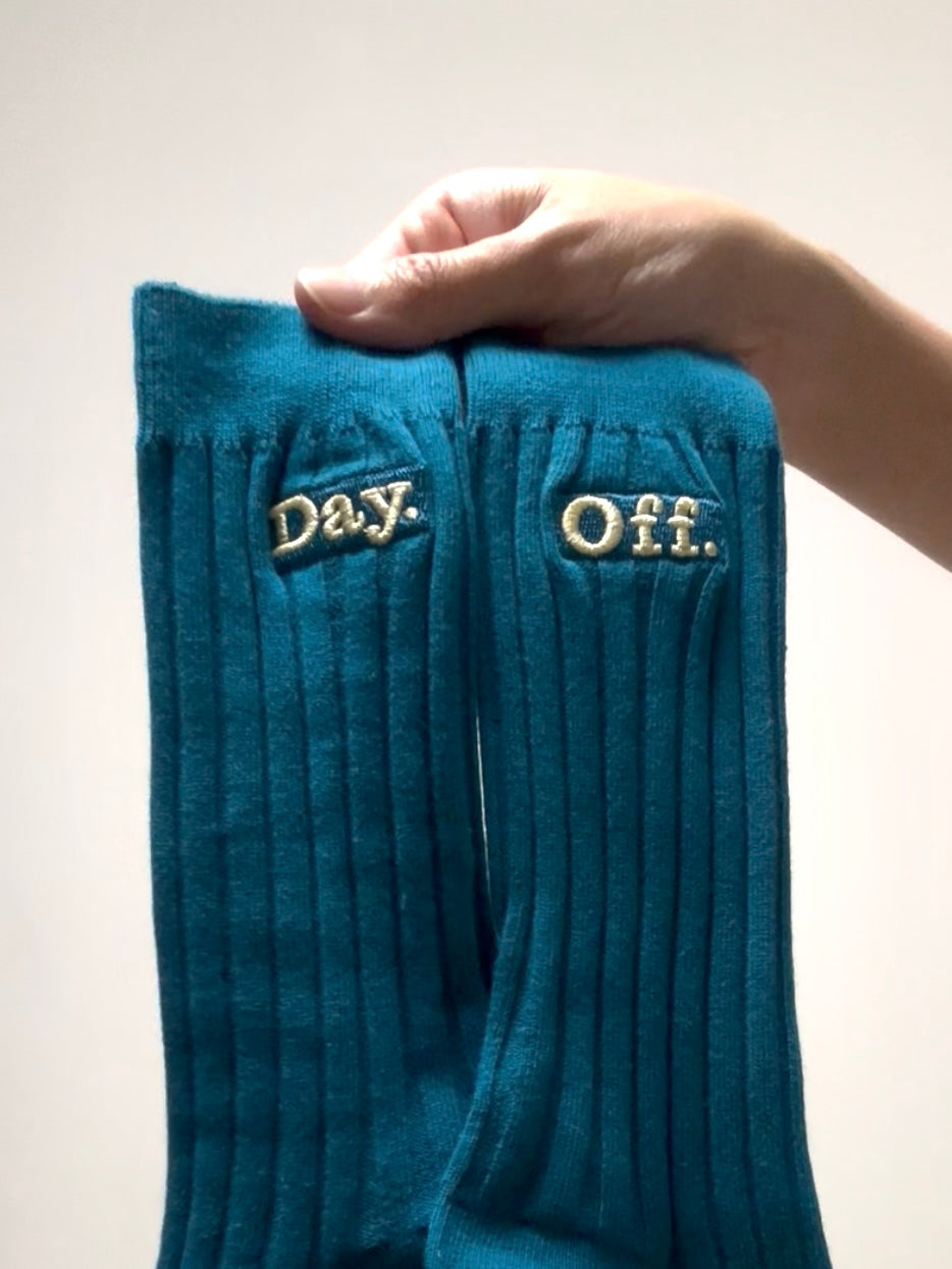 Day Off繡字襪/藍綠