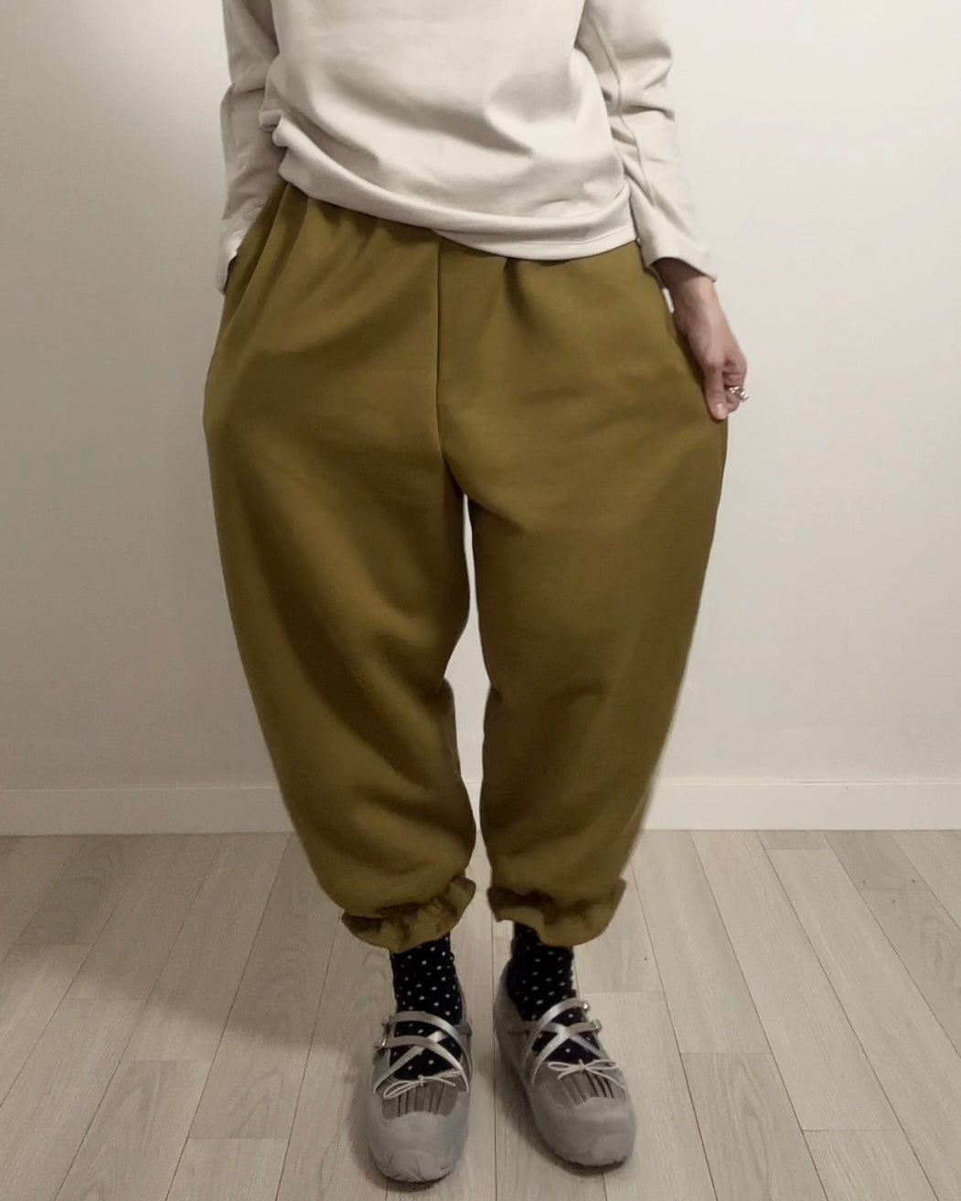 (預購)束腳Ruffle運動褲/橄欖