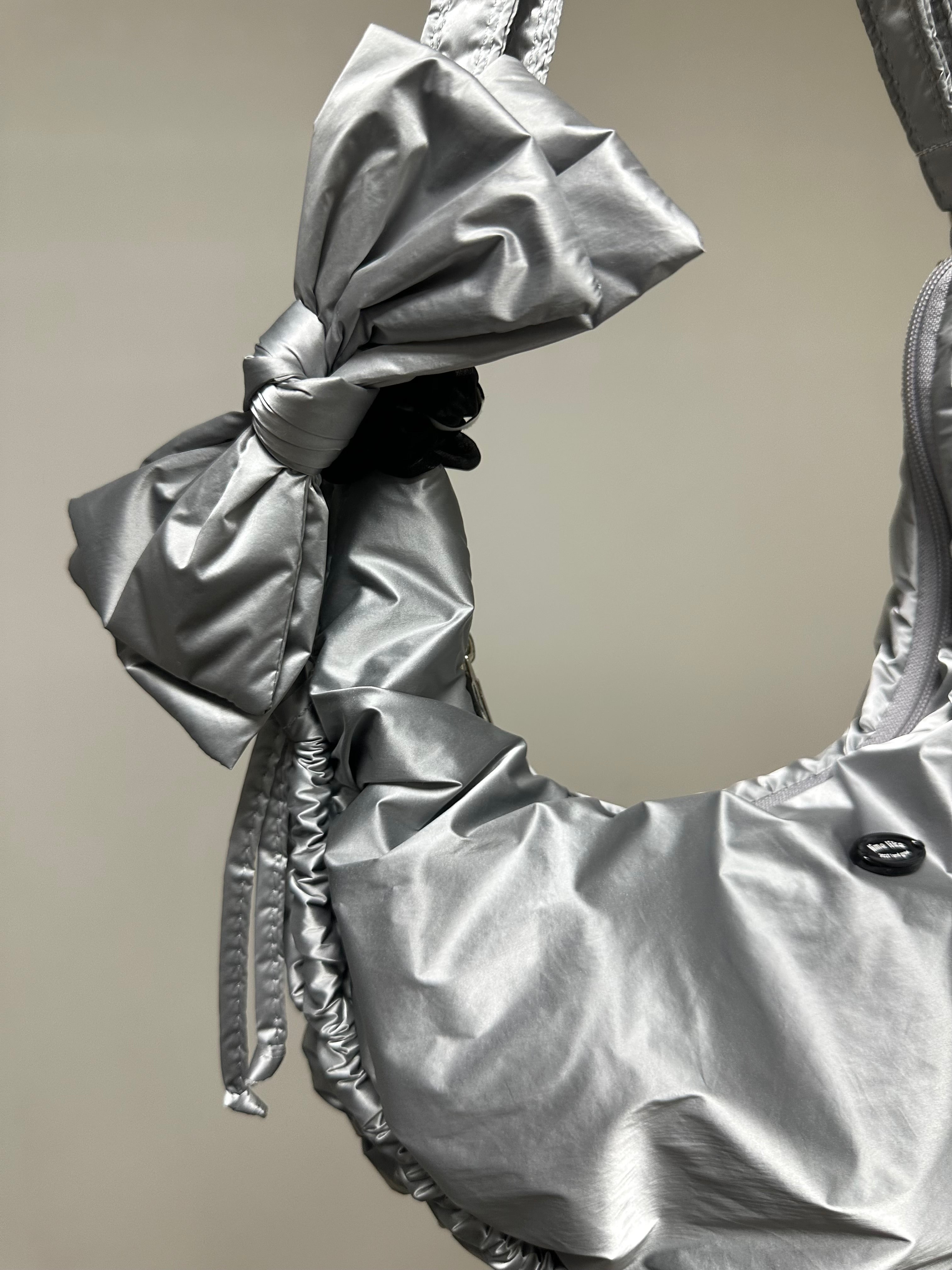 (預購)縮褶微令面手袋/銀