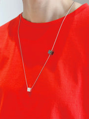 (訂貨：15工作天)正方粒粒長頸鏈