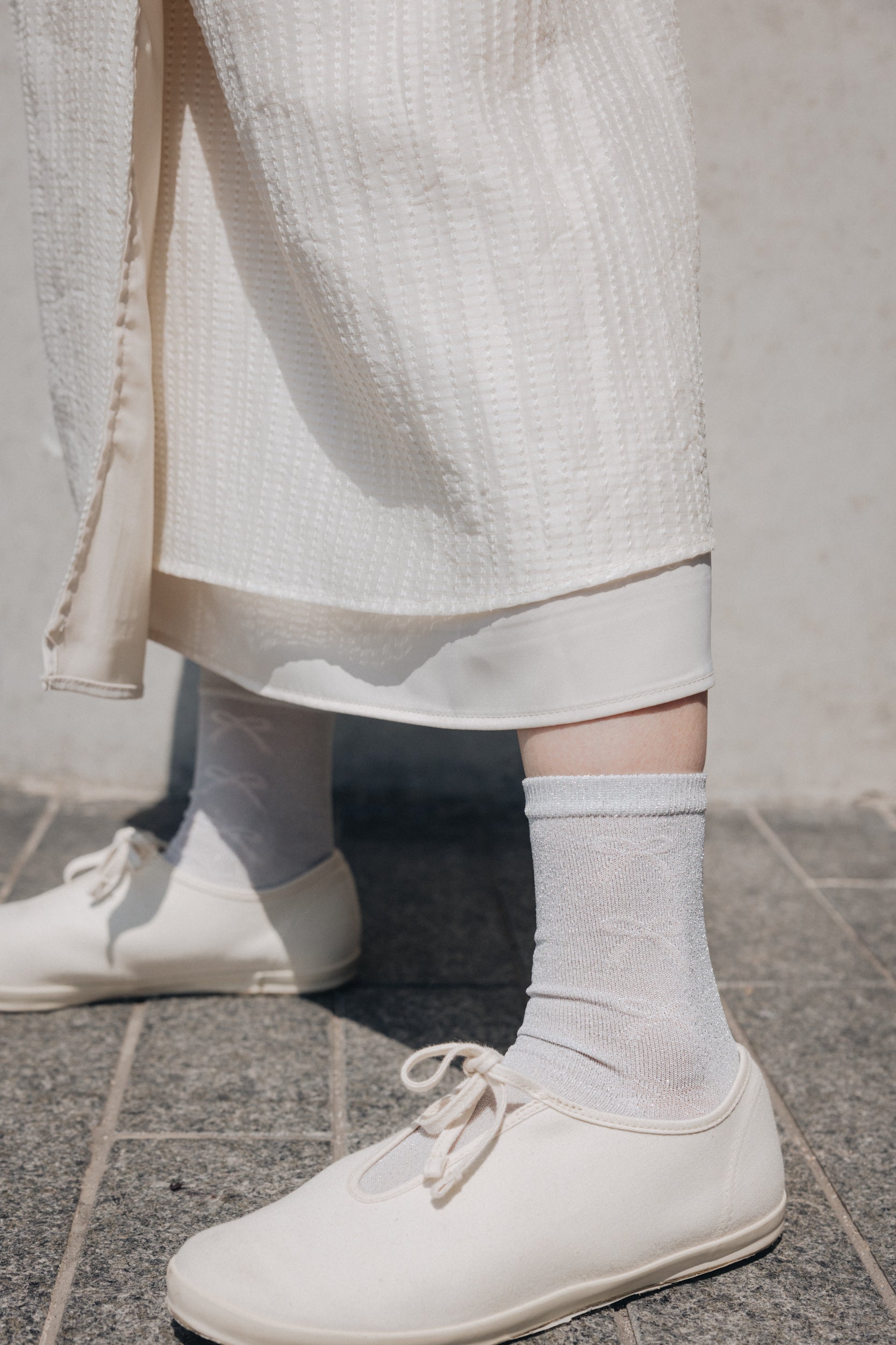 蝴蝶圖案閃閃薄襪/銀