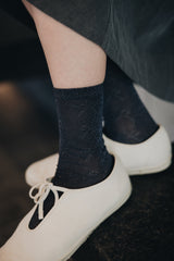 蝴蝶圖案閃閃薄襪/深灰銀